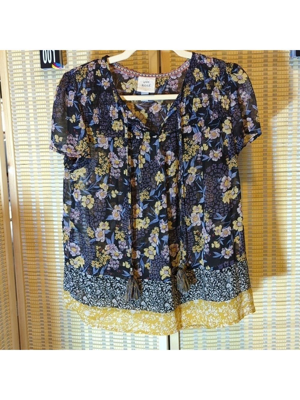 Knox Rose floral top SZ S
